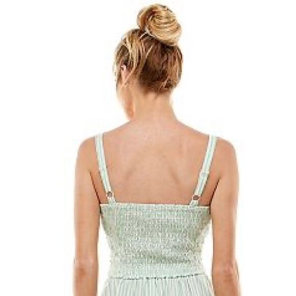 Lily Rose Button Detail Molded Cup Tank Top (S) - Picture 2 of 7